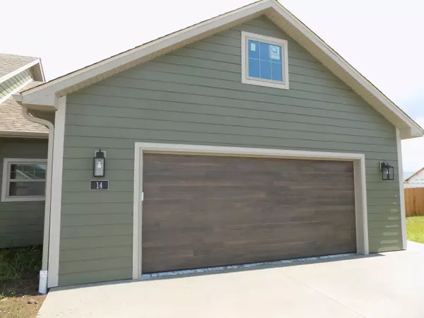 Centralia, MO 65240,14 Carnival LN