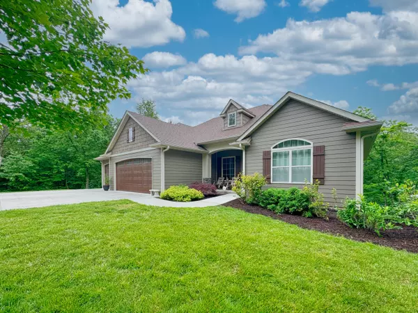 1481 E Pinnacles RD, Sturgeon, MO 65284