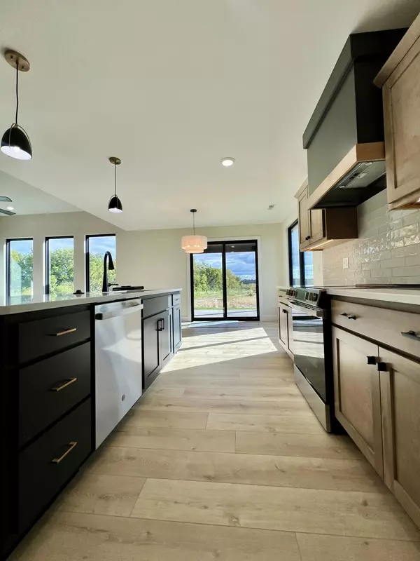 Boonville, MO 65233,16647 Klinton dr