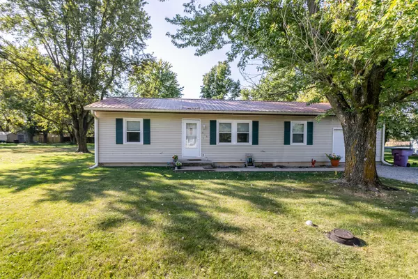 614 Cedar LN, New Bloomfield, MO 65063