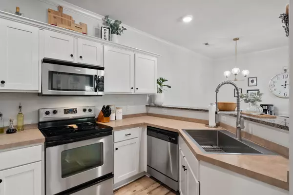 Columbia, MO 65203,4100 W Worley ST #303