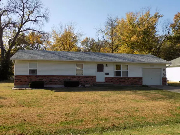 419 S Maple ST, Centralia, MO 65240