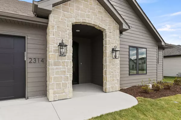 Columbia, MO 65202,2314 N Traveller DR