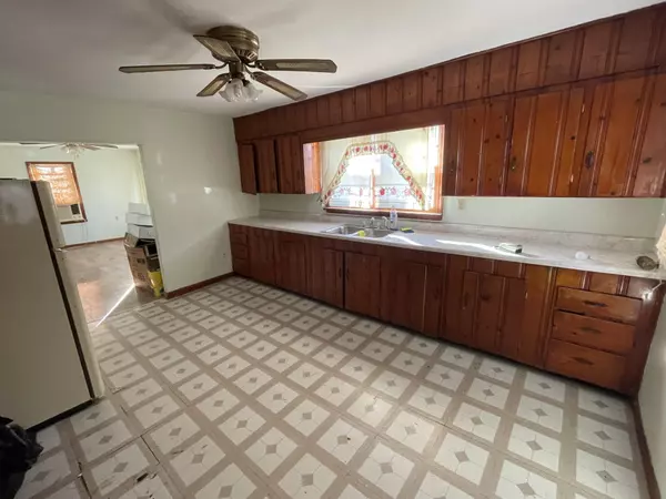 Sturgeon, MO 65284,300 N Fairgrounds RD