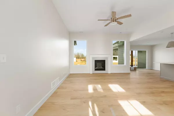 Columbia, MO 65201,4509 Royal county RD