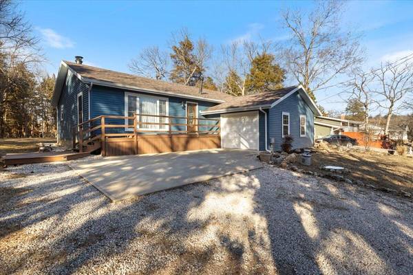 9 Lynette LN, Camdenton, MO 65020