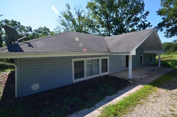 12231 N Dripping springs RD, Columbia, MO 65202