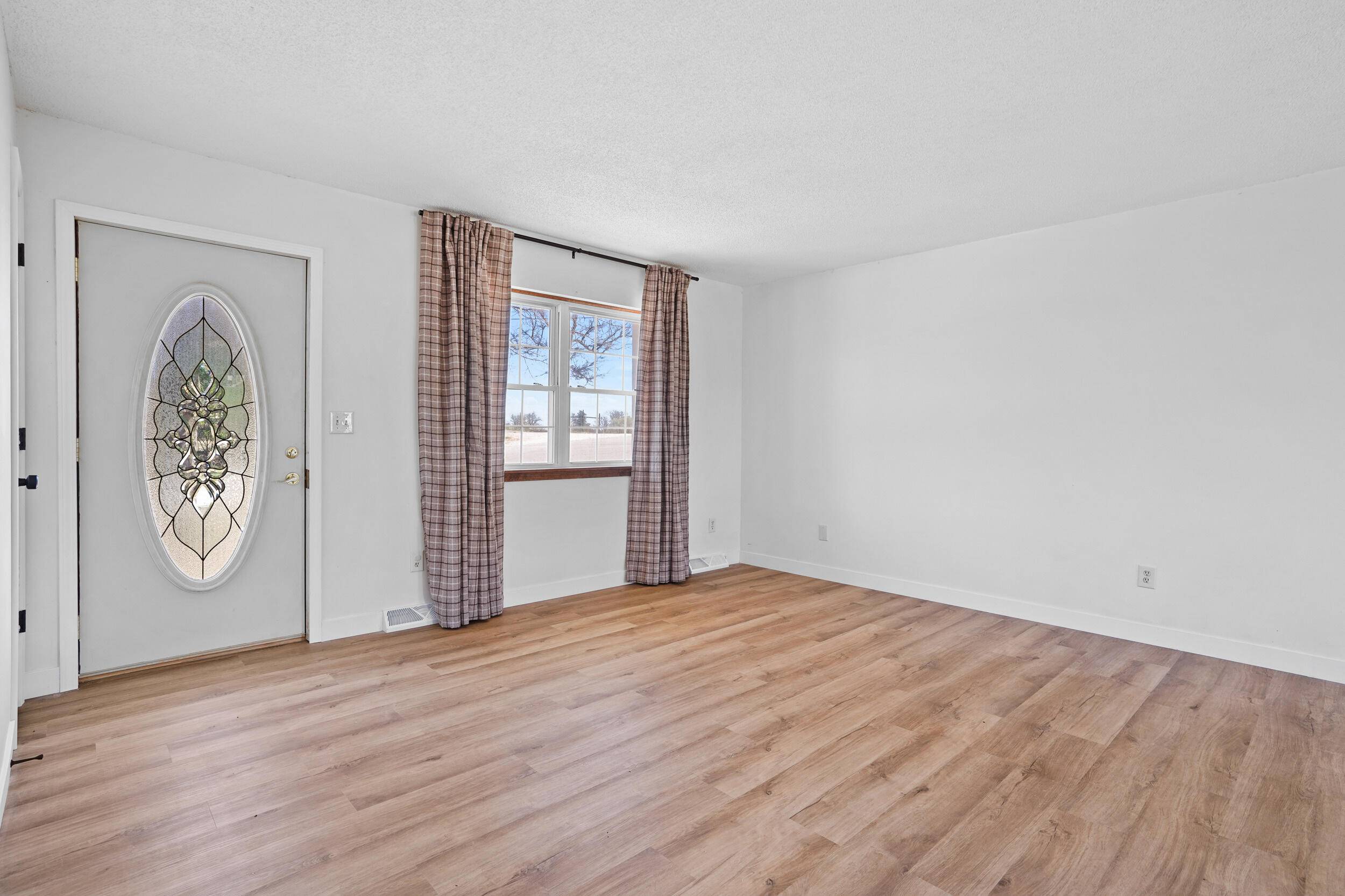 Jefferson City, MO 65101,5926 Helias DR