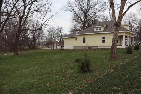 Armstrong, MO 65230,204 N Central ST
