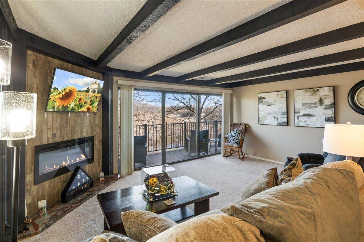 92 Waters edge CT #15-2B, Lake Ozark, MO 65049