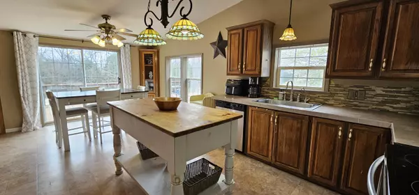 Auxvasse, MO 65231,1099 Blue ridge RD