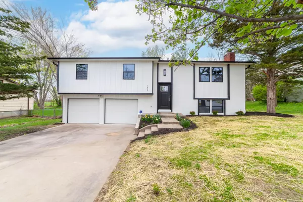1445 S Mesa DR, Columbia, MO 65201
