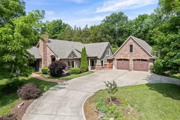 7114 W River oaks RD, Columbia, MO 65203