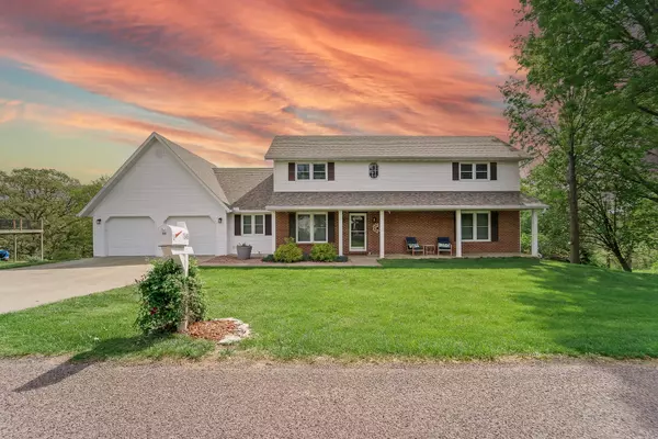 1548 Skyview, Holts Summit, MO 65043