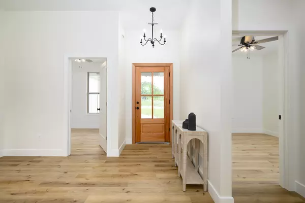 Holts Summit, MO 65043,10891 Country aire meadows CT