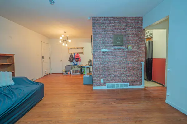 Moberly, MO 65270,605 Shumate AVE