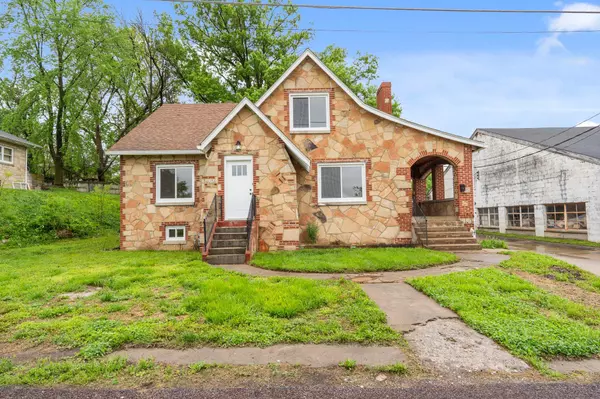 Boonville, MO 65233,910 Kemper ST