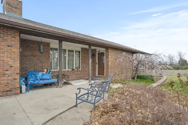 Columbia, MO 65201,8851 E Highway ab