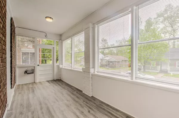 Moberly, MO 65270,17 Windsor PL