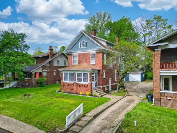 17 Windsor PL, Moberly, MO 65270