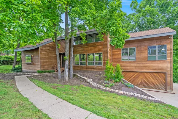 Jefferson City, MO 65109,2036 Wendemere CT