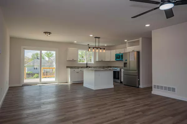 Moberly, MO 65270,1122 Concannon ST