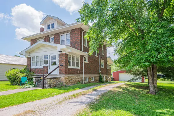 409 E Elm ST, Huntsville, MO 65259