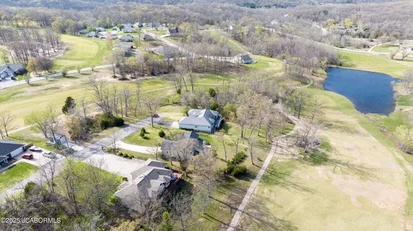 Laurie, MO 65037,210 Bogey LN