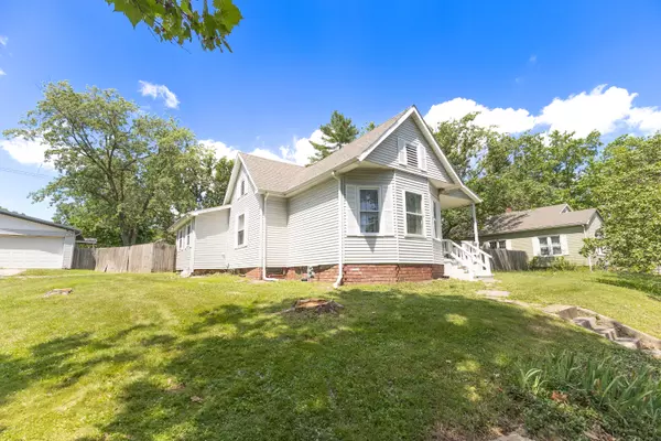 Moberly, MO 65270,1107 Bond ST