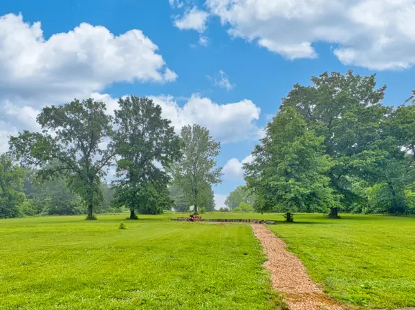 Kingdom City, MO 65262,5537 Old us hwy 40