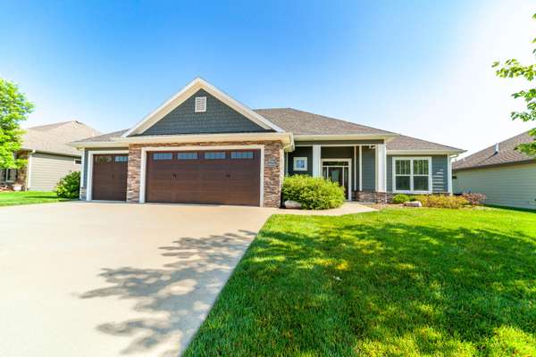 1915 Muirfield DR, Columbia, MO 65203