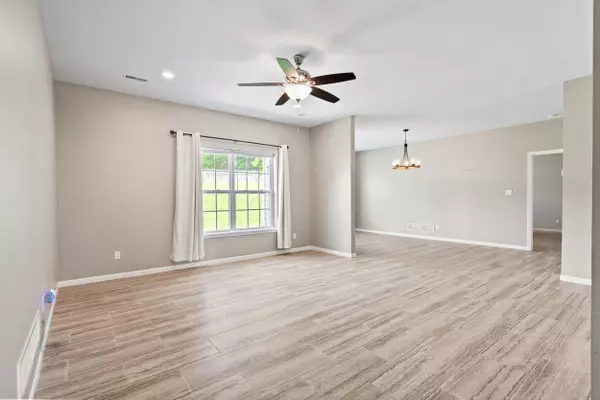 Columbia, MO 65201,5645 E Teton DR