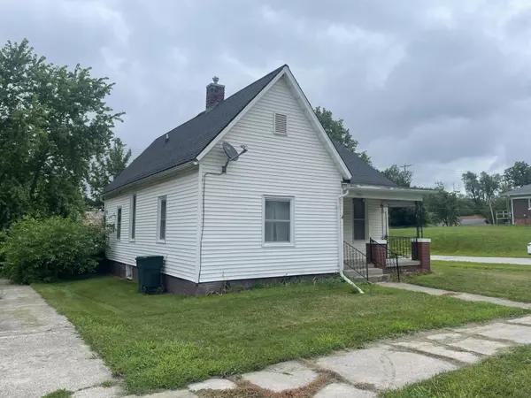 Moberly, MO 65270,1003 Bond ST