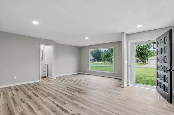 Huntsville, MO 65259,410 E Elm ST