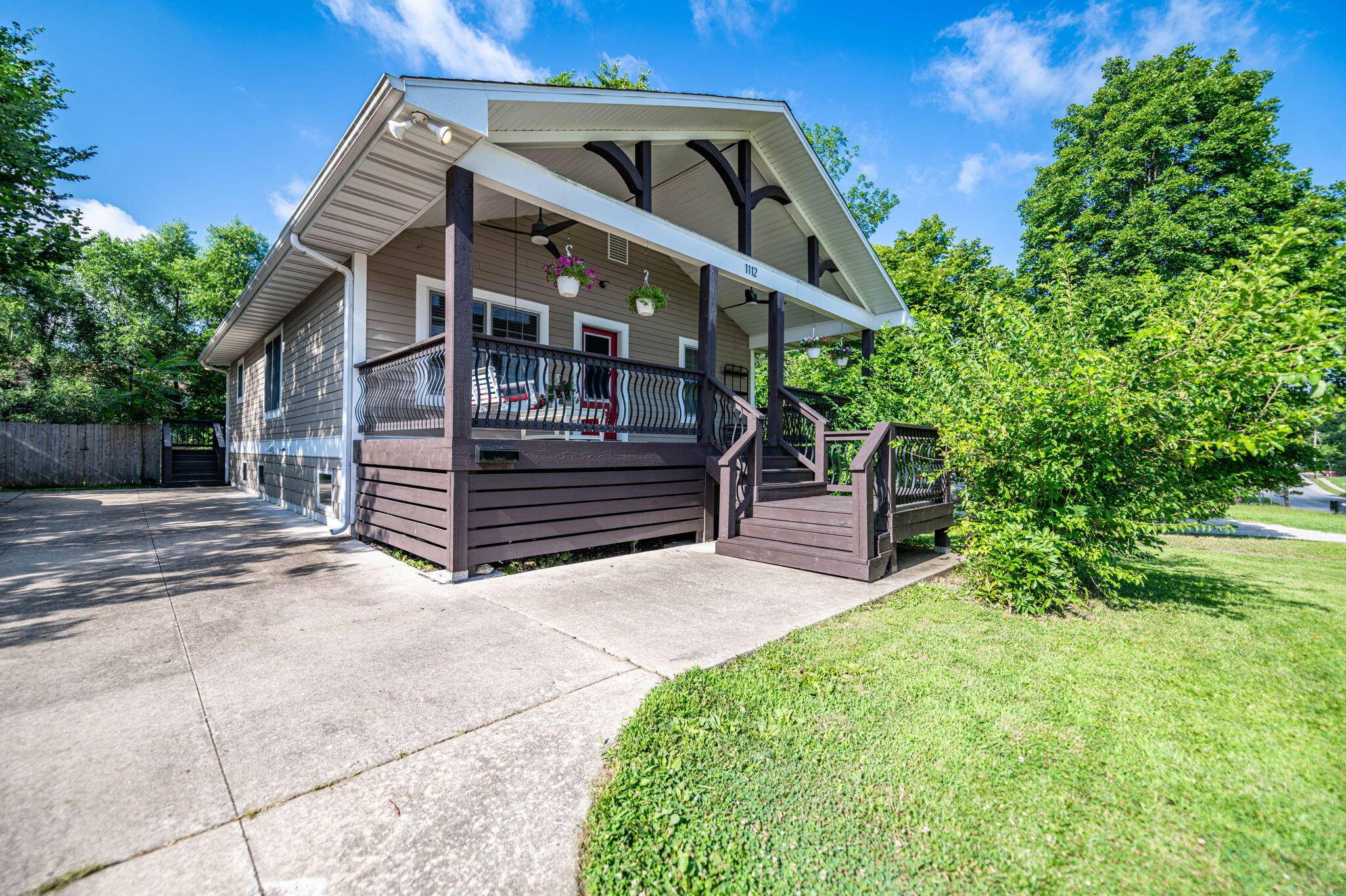 1112 W Broadway, Columbia, MO 65203