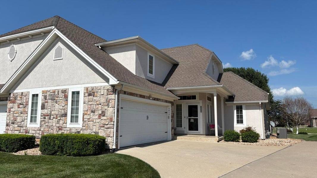 2610 S Villa CT, Marshall, MO 65340
