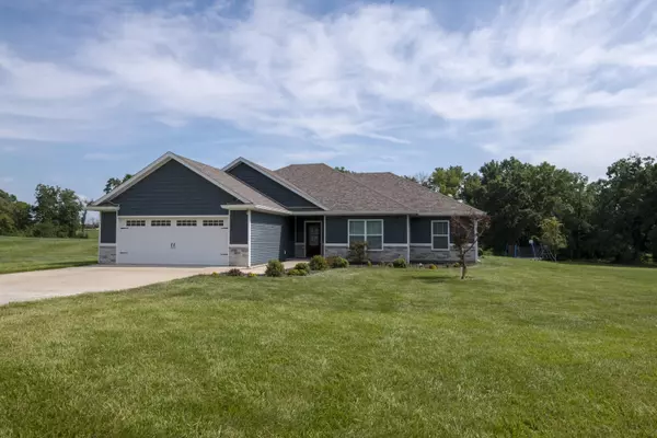 Hallsville, MO 65255,7850 E Mt zion church RD