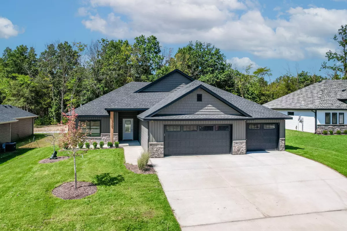 Columbia, MO 65202,5805 Harvest leaf DR