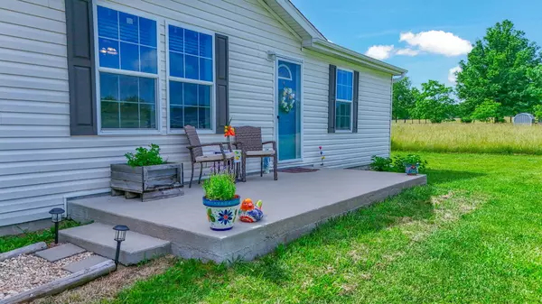 Hallsville, MO 65255,7457 E Mt zion church RD