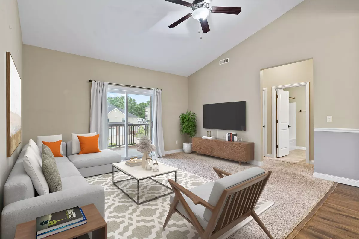 Columbia, MO 65203,4008 W Worley ST #301