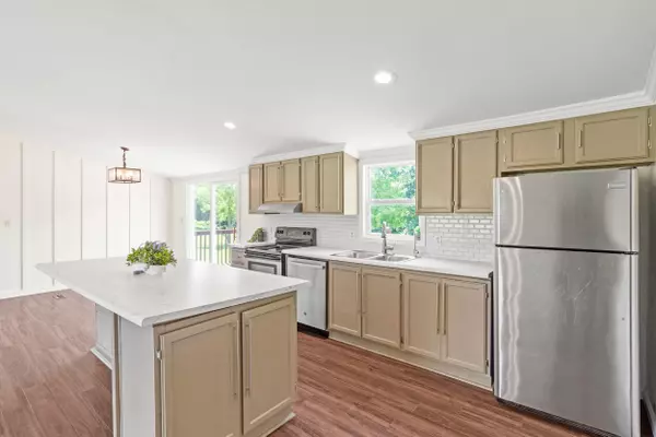 1548 Kelsey LN, Columbia, MO 65202