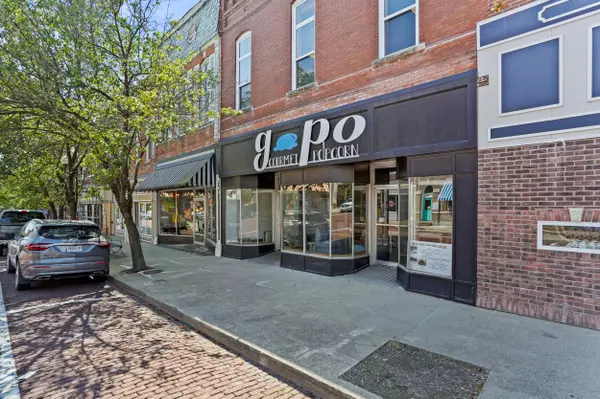 Fulton, MO 65251,525 Court ST