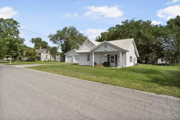 Sturgeon, MO 65284,309 W Wall ST