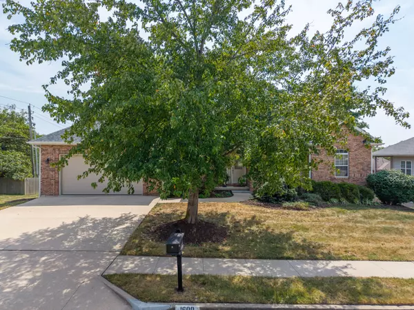 Columbia, MO 65203,1600 Whitburn DR