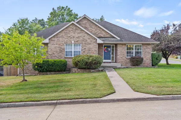 1680 Louisville DR, Columbia, MO 65203
