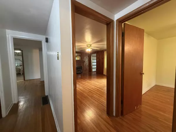 Columbia, MO 65202,2615 NW I 70 DR