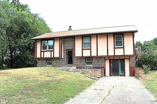 211 Cardinal LN, Tipton, MO 65081