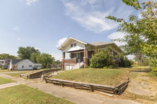 Moberly, MO 65270,925 Bond ST