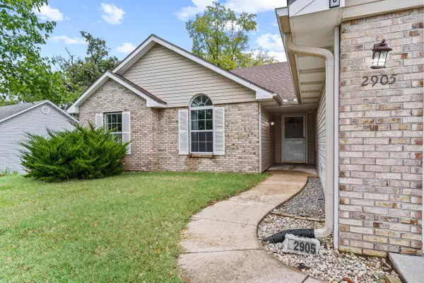 Columbia, MO 65202,2905 Gene DR