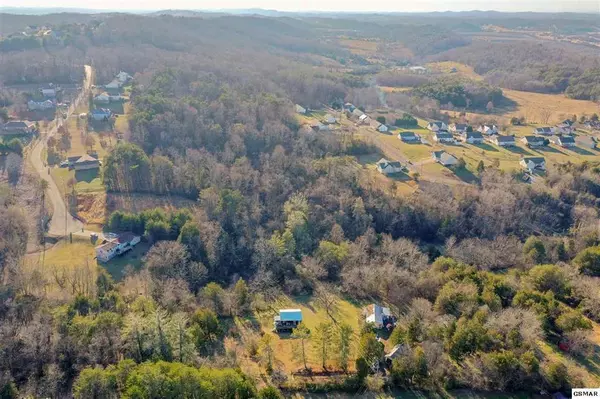 3175 Mutton Hollow Rd, Kodak, TN 37764